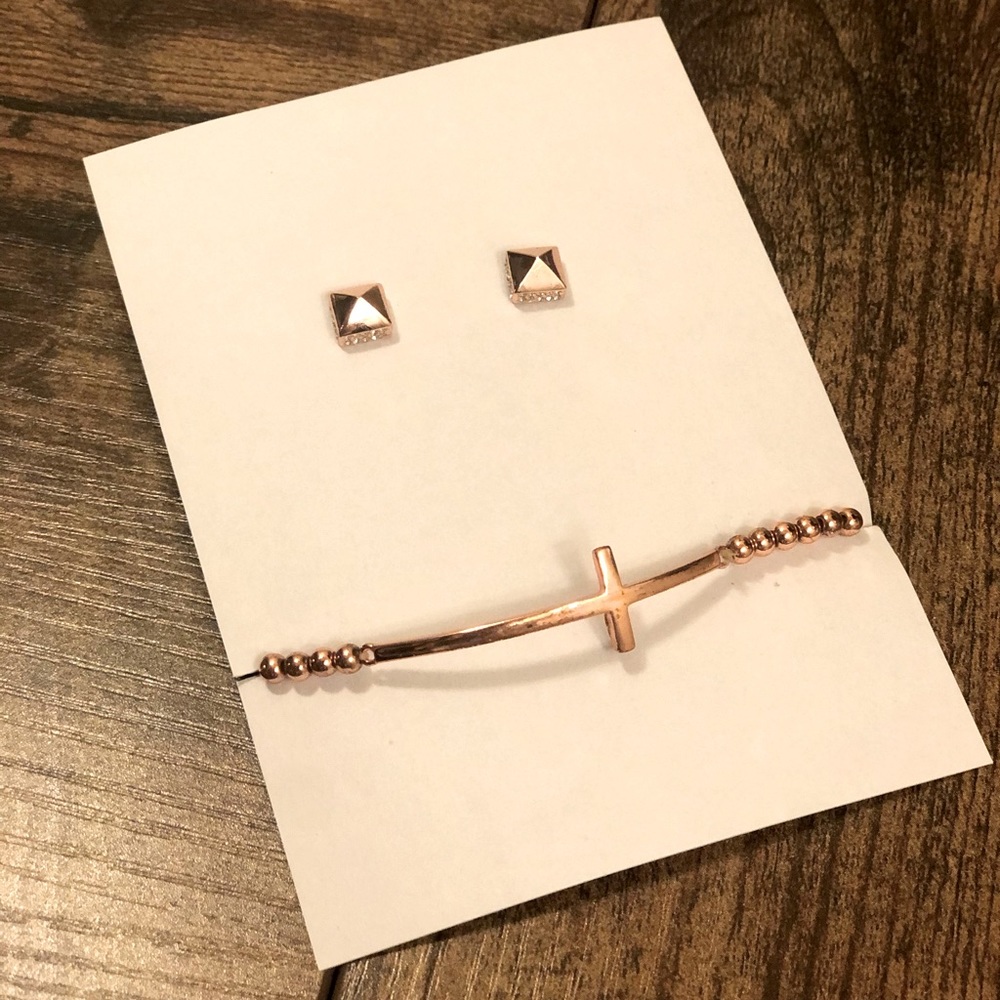 Rose Hold Earring & Bracelet Set